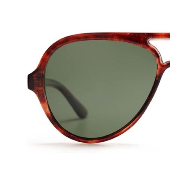 Retro Unisex Sunglasses   - Picture 3 of 3